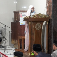 Lagi dan Lagi Hj. Nurdiyati Diberi Amanah Membacakan Lantunan Ayat Suci Al-Qur'an di Hadapan Jemaah Tarawih Dusun Jempulu