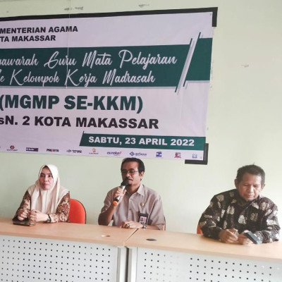 Kepala MA Arifah Gowa Berbagi Tips Kelas Tahfidz di MGMP MTsN 2 Makassar