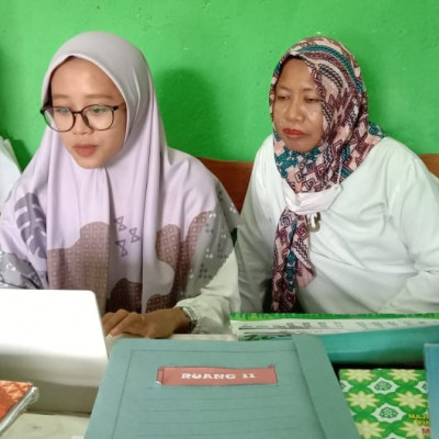 Jelang Pelaksanaan PAT, Panitia MTs Muhammadiyah Bulukumba Disibukkan Dengan Penginputan Soal