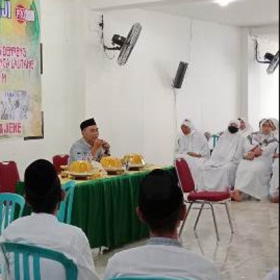 Kepala KUA Maritengngae membawakan Bimbingan manasik Haji Tinkat Kecamatan.