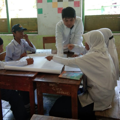 Hari Terakhir PBM di MTs Muhammadiyah Bulukumba Guru Bahasa Indonesia Lakukan ini