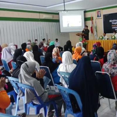 Ketua Komisi II DPRD Kota Parepare Buka Resmi Manasik Haji Tingkat Kecamatan