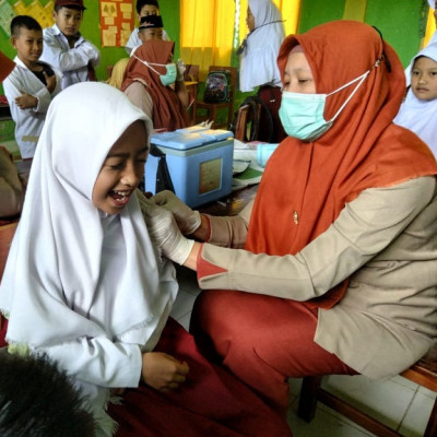 Pelaksanaan Bulan Imunisasi Anak Nasional Di MIN 3 Sinjai