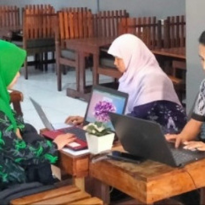 Guru MTs Muhammadiyah Bulukumba Mengikuti Rapat Pengurus Inti MGMP Bahasa Inggris 01