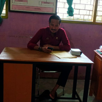 Kamad MIS Karama, Pinta Guru Teliti Saat Mengisi Nilai Pada Aplikasi RDM