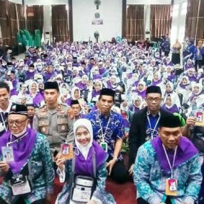 Pelepasan Jemaah Haji Kloter 2 Gowa, Kakankemenag Minta Jemaah Jaga Nama Baik Indonesia