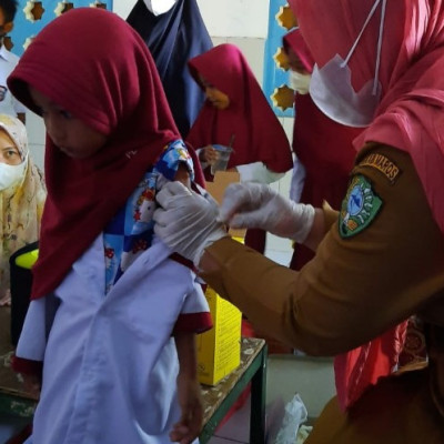 Puskesmas Mandai Kembali Berikan Vaksinasi BIAN untuk Siswa MI Makkaraeng