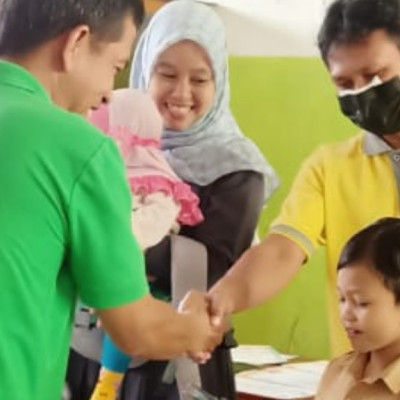 Penerimaan Rapor MIN 1 Tana Toraja; Orangtua Ucapkan Terima kasih