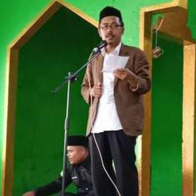 Kamad MTs PP. As’adiyah Galung Beru Didaulat Jadi Khatib ID di Masjid Nurul Ittihad Ponre