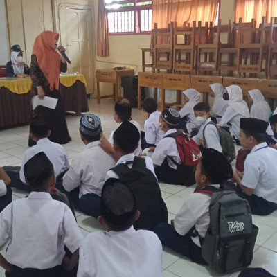 Peserta Matsama MTsN 6 Bulukumba Serius Terima Materi Tatib Madrasah