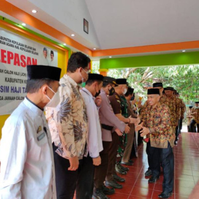 Wakil Bupati Saiful Arif Resmi Melepas 56 Jemaah Haji Kep. Selayar