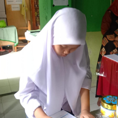 Siswa MTs Muhammadiyah Bulukumba Tandatangani berkas Bantuan Dana PIP