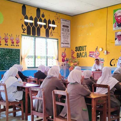 Berkunjung ke MA DDI Ujung Lare’, Kakan Kemenag Motivasi Santri dan Tenaga Pendidik