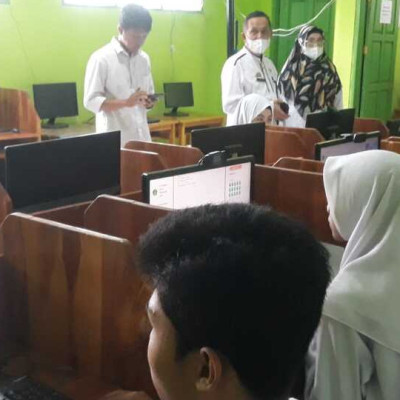 Kasi Penmad Tinjau Pelaksanaan Simulasi KSM di MAN 2 Kota Parepare