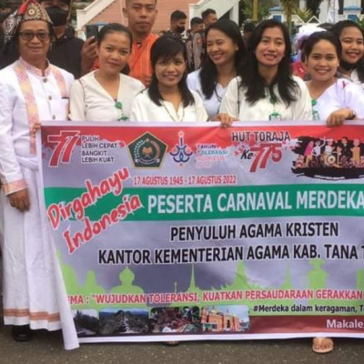 Penyuluh Agama Kristen Sukseskan Karnaval Merdeka Toleransi Tana Toraja