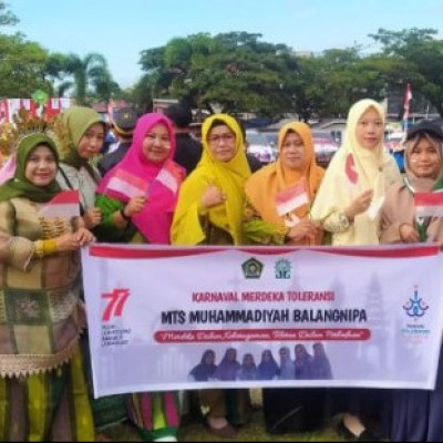 MTs Muhammadiyah Balangnipa Meriahkan Karnaval Merdeka Toleransi