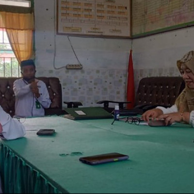 Bimbingan Pengawas Madrasah di MI Ainus Syamsi