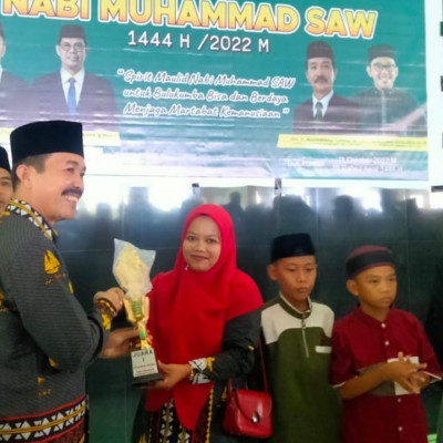 Juara Satu Lomba Salawat Badar Guru MTs Muhammadiyah Bulukumba Ucap Syukur 