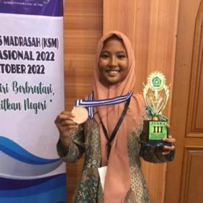 Siswi MTs Nashrul Haq Pajalele Raih Perunggu Ajang KSM Tingkat Nasional 2022