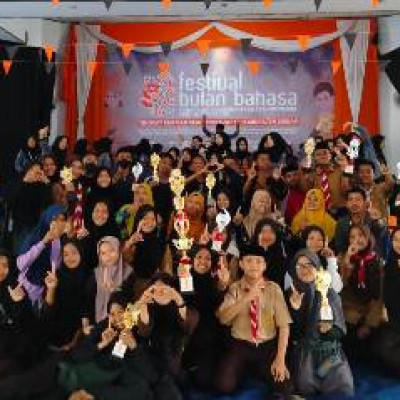 MTs YMPI Rappang  Kembali Meraih Juara Umum Festival Bulan Bahasa