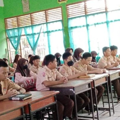 Pengawas PAI SMP/SMPLB Kemenag Gowa Pantau Pelaksanaan Literasi AlQur'an
