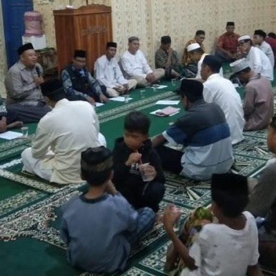 Kepala KUA Barombong Konsisten Laksanakan Safari Religi Masjid