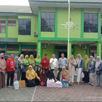 KK RA Kemenag Kabupaten Takalar Berbagi Takjil Ramadan