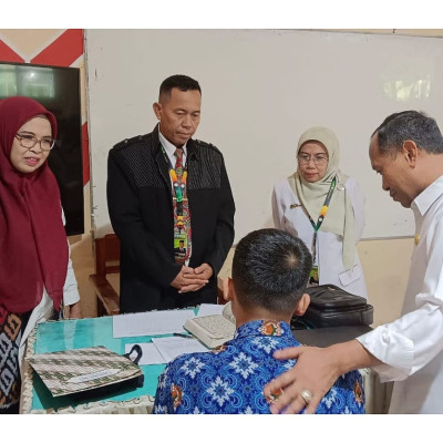 Kakankemenag Kota Makassar Tinjau Langsung Pelaksanaan SBMM di MAN 2