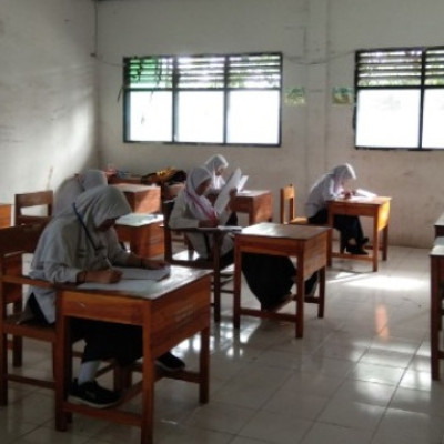 Suasana Pelaksanaan Asesmen Madrasah siswa MTs Muhammadiyah Bulukumba di Hari Kedua