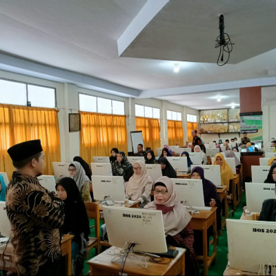 995 Guru Agama Islam Makassar menyerbu 17 Lokasi PK Online