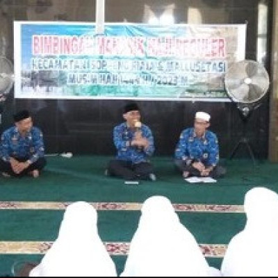 Kakan Kemenag Terjun Langsung Beri Materi pada Hari Kedua Manasik Haji Serantak Tingkat Kecamatan