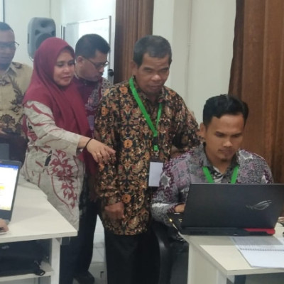 5 Orang pelaku Pendidikan di Madrasah Lutim Ikut Diklat  IKM BK di BDK Makassar