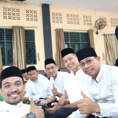 10 Guru MAN 1 Kota Makassar Ikuti Mujahadah Haji 2023