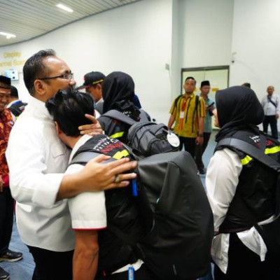 Sambut Kepulangan Petugas Haji, Menag: Terima Kasih Sudah Bekerja Melebihi Ekspektasi 
