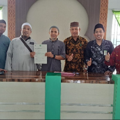 Peny. Zakat Wakaf Palopo Saksikan Penanda tanganan Akta Ikrar Wakaf Elektronik (e-IAW)