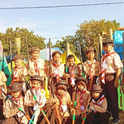 Ikut Jambore, Remida Scout MIN 2 Gowa Berkemah di Julubori