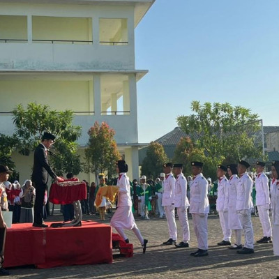 Paskibra MA "Hipnotis" Peserta Upacara HUT Ke-78 RI di Madrasah Arifah Gowa