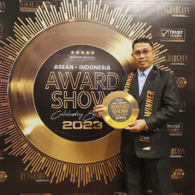 "Dr. Nurdin, Ketua KPN MAN 1 Kota Makassar Raih "Best of The Best" di Tingkat ASEAN