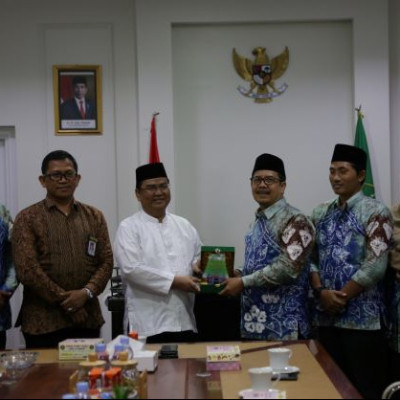 Sambut Rombongan PHU Kanwil Kemenag Jatim, Khaeroni: Jemaah Haji Jatim Terbanyak Kedua di Indonesia 