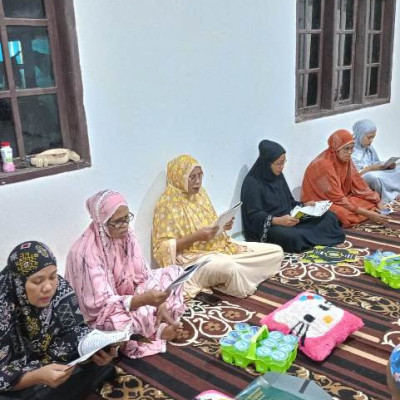 Turut Berduka, Majelis Ta'lim Nurul Taqwah Desa Maduri Menyelenggarakan Pengajian di Rumah Duka