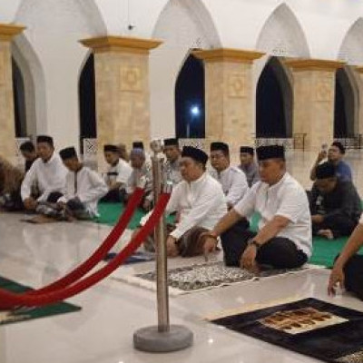 Kakankemenag Sinjai Bersama Pemkab Sinjai Gelar Takbiran di Islamic Center