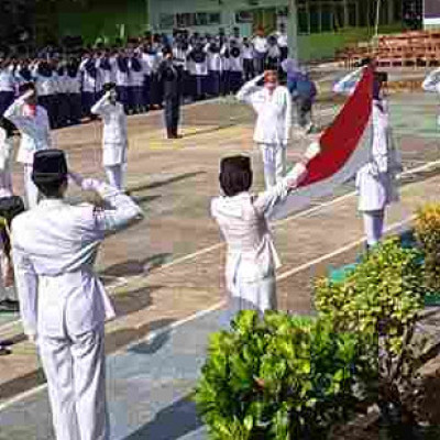Suasana Haru dan Khidmat Warnai Last Ceremony Kelas IX MTsN Pinrang