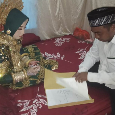 Penyuluh Agama KUA Lamuru Awasi Prosesi Akad Nikah di Desa Barugae