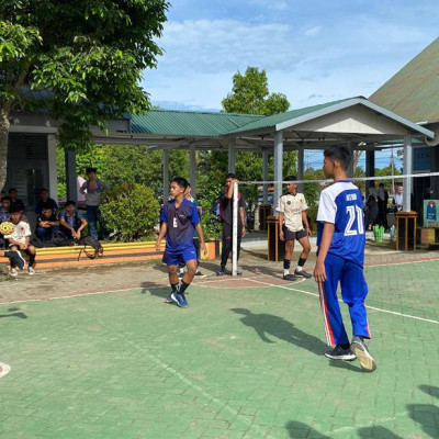 Siswa MTsN 3 Bone Berlaga dalam Lomba Takraw, Volleyball, dan Futsal di SMA 5 Bone