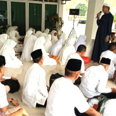 Bimbingan Manasik Menyulut Semangat Calon Jamaah Haji di Tanete Riattang Barat