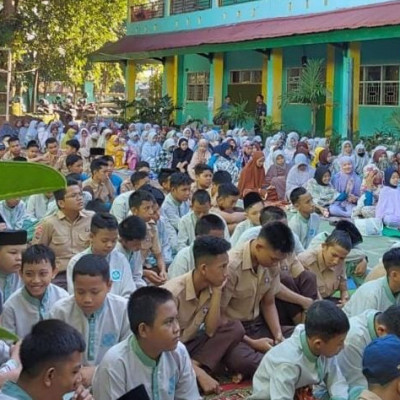 Jelang Assesmen Madrasah, MTsN Gowa Gelar Doa dan Zikir Bersama di Jumat Ibadah