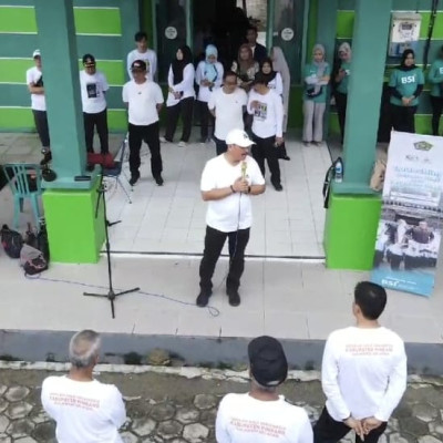 Ali Yafid  bersama 392 Jemaah Haji Kabupaten Pinrang Lakukan Senam Haji Indonesia