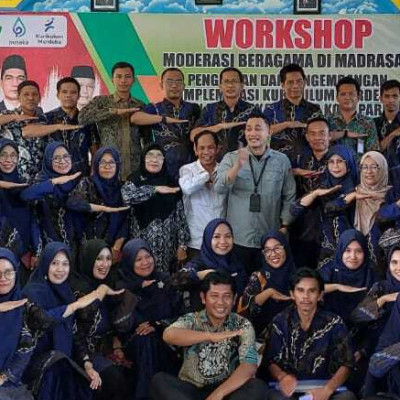 Workshop Penguatan Moderasi Beragama bagi Pendidik Madrasah Tingkat Menengah di MAN 2 Kota Parepare