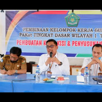 Pembinaan KKG PAKAT,  P. L. Gasong Jabarkan Kurikulum Prototipe