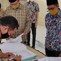 CV. Dana Pertiwi Teken Kontrak Pembangunan Gedung Balai Nikah dan Manasik Haji KUA Kecamatan Bantimurung